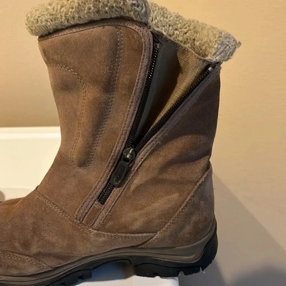 Sorel woman tan